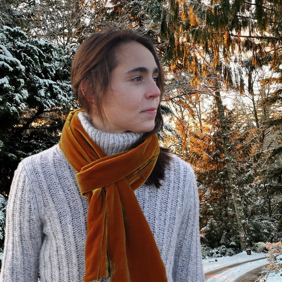 Iridescent Spice Plush Velvet Scarf | Men and Women | Pine